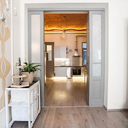 N42 By Small Home Budapest Budapeste Exterior foto